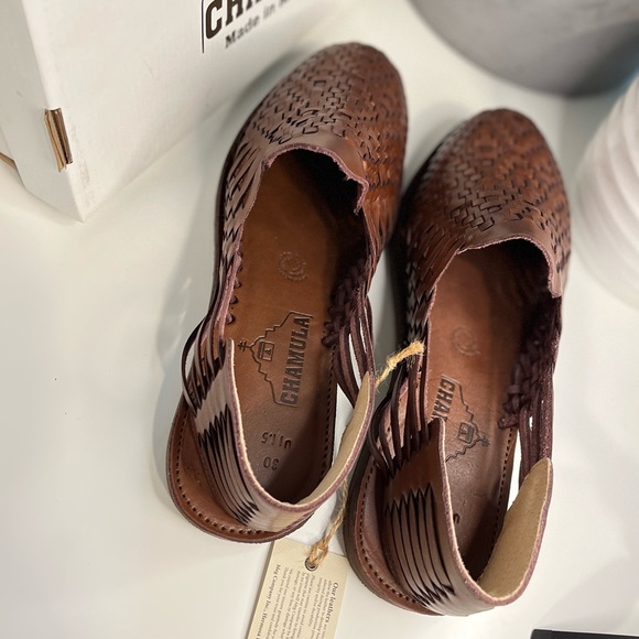 So Comfy:  FITS LIKE A 12! - Picture 2 of 4